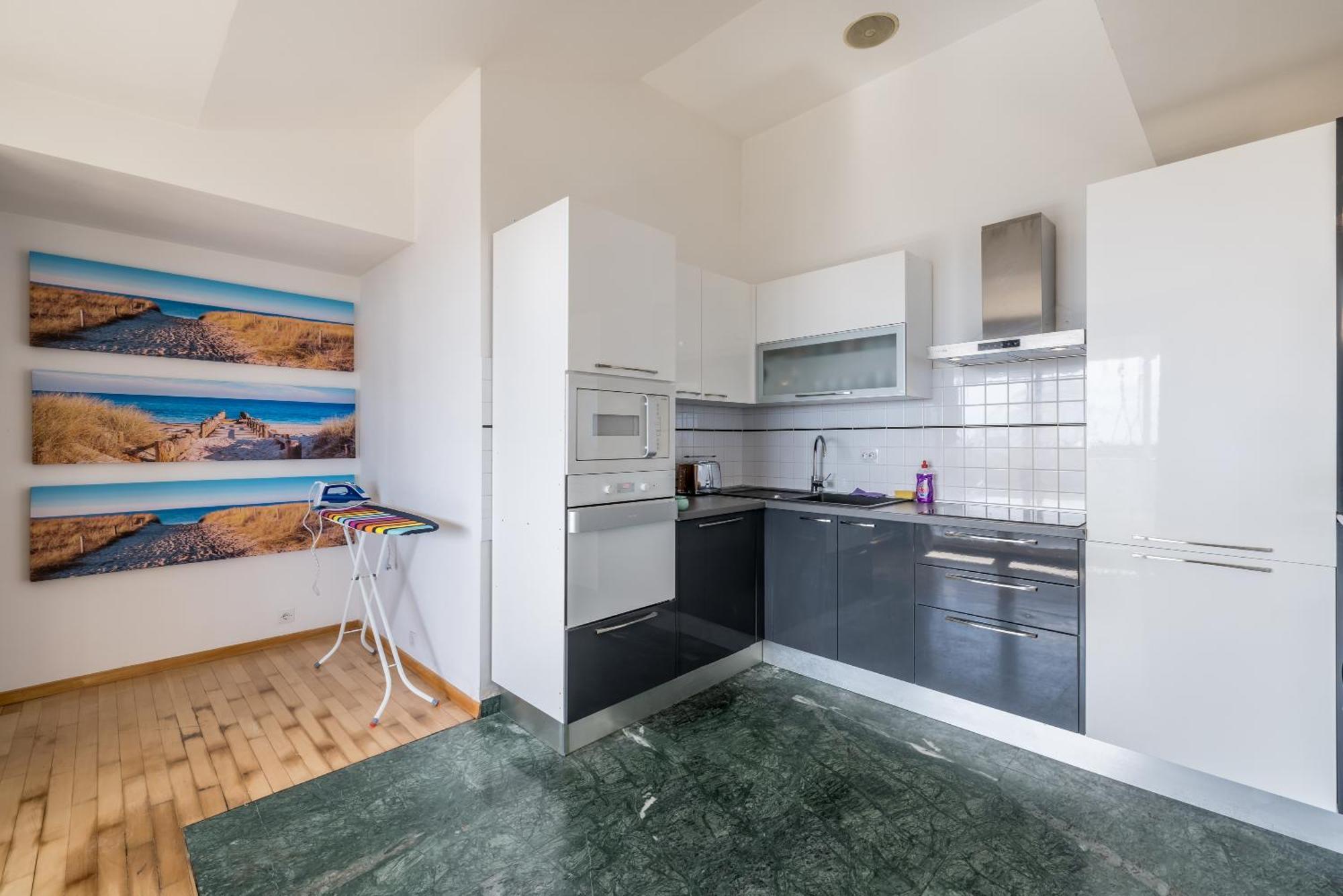 Urban Utopia Penthouse With Private Parking Split Exterior foto