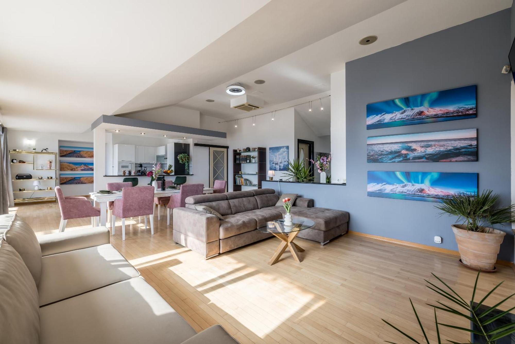 Urban Utopia Penthouse With Private Parking Split Exterior foto